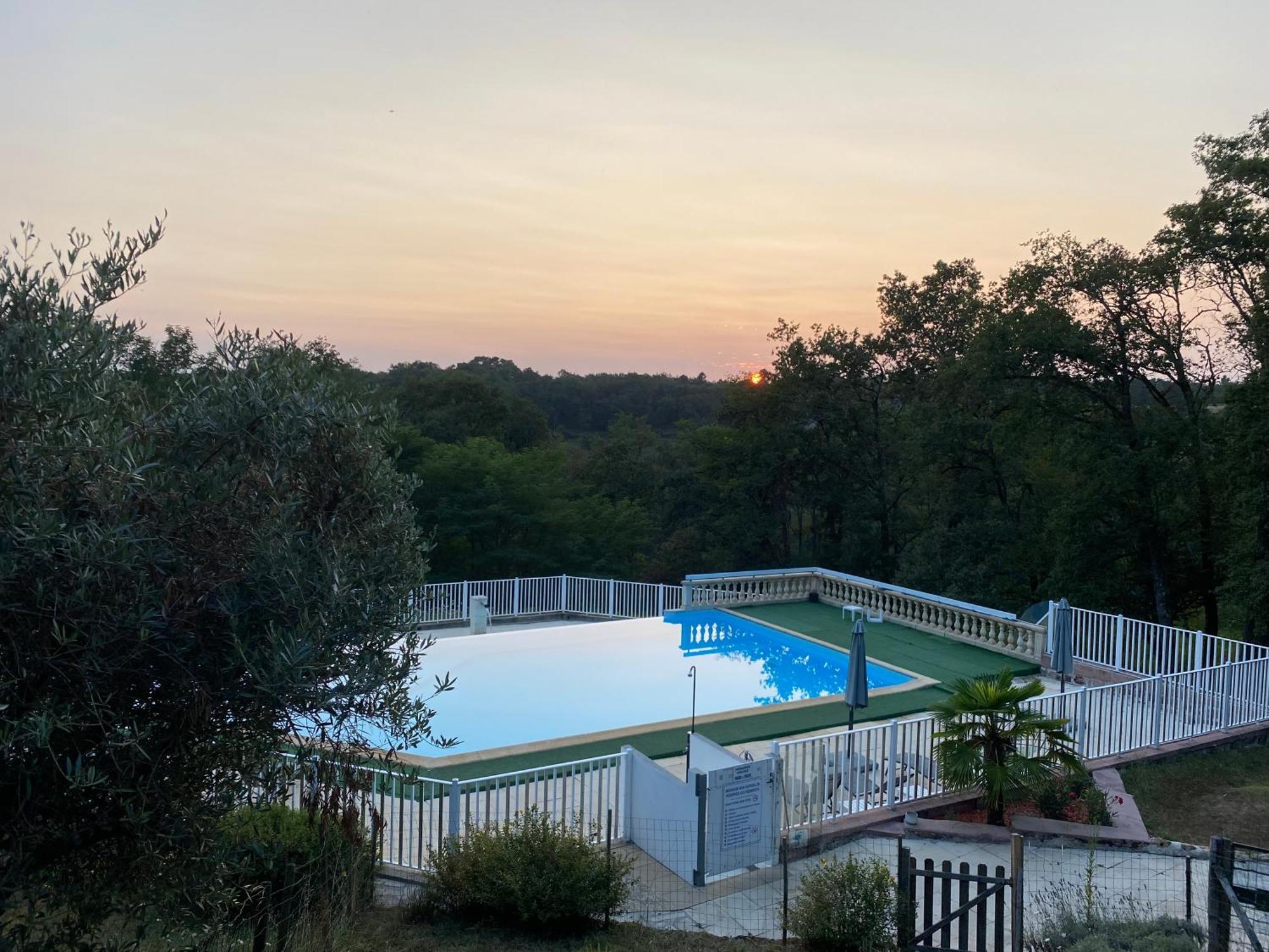 Villa Emeraude Cublac Exterior photo